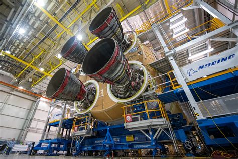 NASA Orders 18 More RS-25 Engines for SLS Moon Rocket, at $1.79 Billion ...