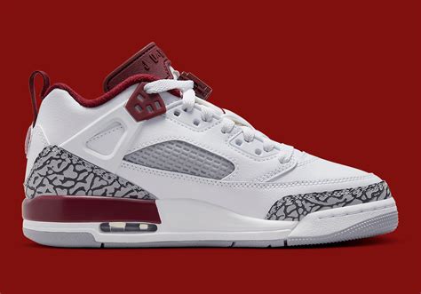 Official Images Of The Jordan Spiz'ike Low "Team Red" - SneakerNews.com