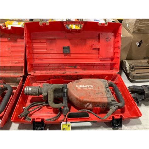 HILTI TE 1000-AVR ELECTRIC DEMOLITION DRILL IN A HARD TRANSPORTABLE CASE. - Able Auctions