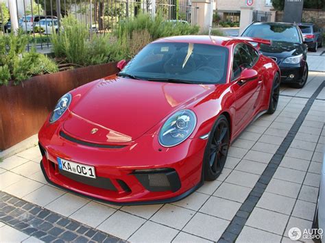 Carmine Red 2018 Porsche 911 GT3 Is a Sight For Sore Eyes - autoevolution