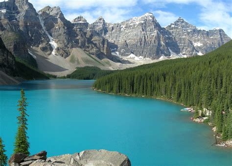 File:Moraine Lake-Banff NP.JPG - Wikimedia Commons