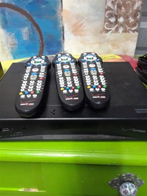 VERIZON CABLE TV BOX WITH DVR AND 3 REMOTES | EstateSales.org