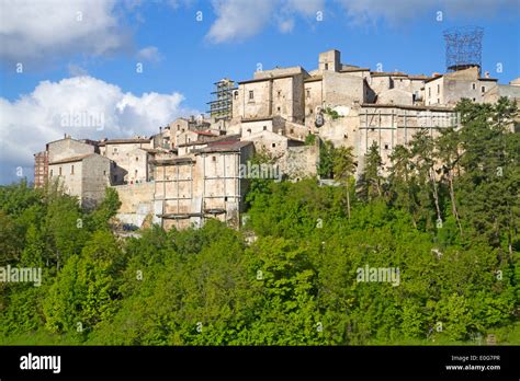 Santo Stefano di Sessanio Stock Photo - Alamy