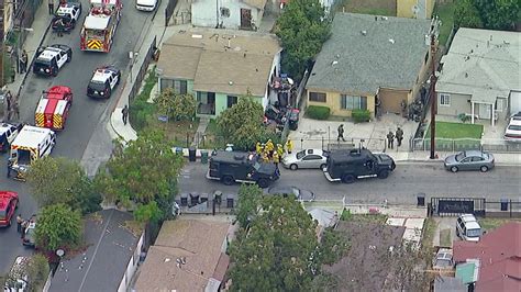 Man suspected of shooting at Los Angeles sheriff's deputies subdued ...