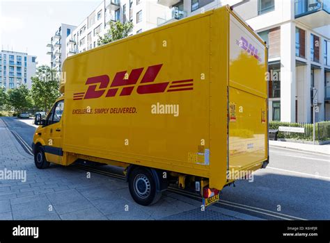 Dhl van logo london hi-res stock photography and images - Alamy