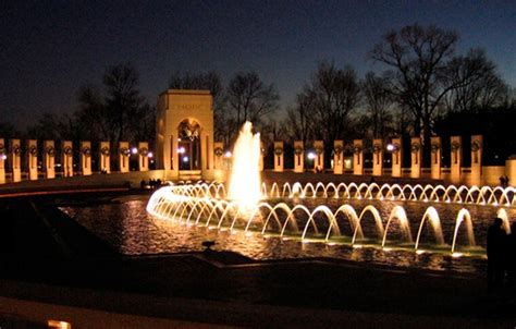 Top 5 Things to Do on Washington, DC Night Tours | DC Trails