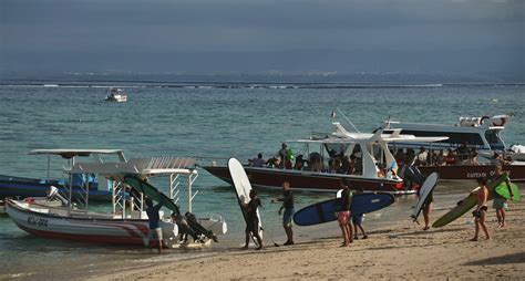 Surfing Nusa Lembongan (Ultimate Guide)