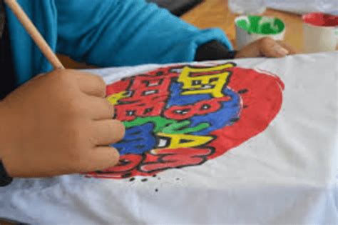 How to paint t shirts with fabric paint at home step by step