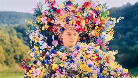 ‘Midsommar’ Ending Explained—The Power of Empathy and Manipulation