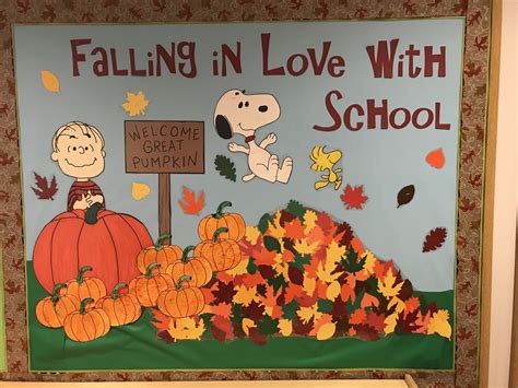 Fall Bulletin board - great pumpkin theme #fallbulletinboards Fall Bulletin board - great … in ...