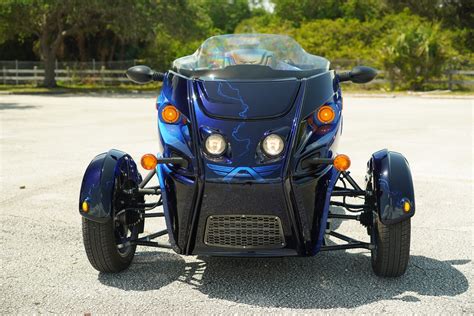 Test ride: Arcimoto 3-wheeled electric vehicles, cranking fun to the max!