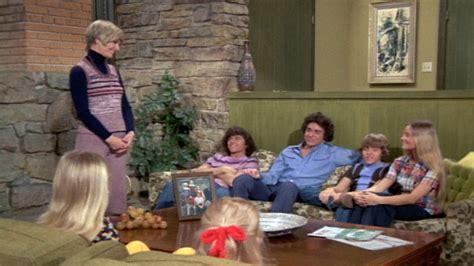 Watch The Brady Bunch Season 5 Episode 17: Welcome Aboard - Full show ...