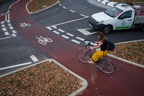 Hit-And-Run Motorist Forces Temporary Closure Of Cambridge’s Dutch-Style Roundabout