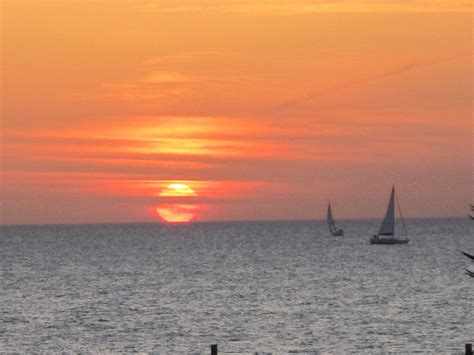 Sunset on the beach in Tel Aviv, Israel | Sunrise sunset, Sunset, Sunrise