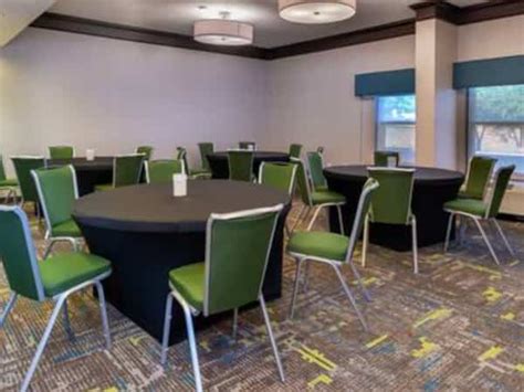 Hampton Inn Greensboro Airport - Meeting Space