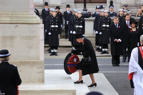 Remembrance Sunday: Covid rules will keep veterans from Cenotaph on its ...