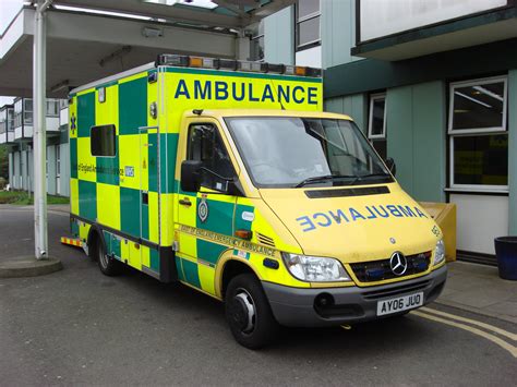 File:East of England emergency ambulance.jpg - Wikipedia