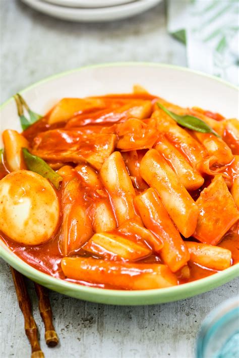 Tteokbokki (Spicy Stir-fried Rice Cakes) - Korean Bapsang