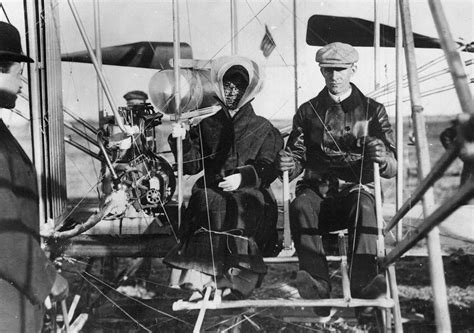 First flight with the Wright Brothers, 1902-1909