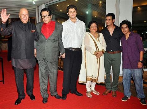 Prem Chopra Photo Gallery, Family Photos, Latest Images - Cinemagigs