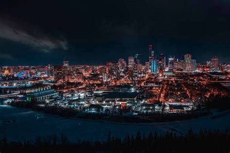 190+ Edmonton Skyline At Night Stock Photos, Pictures & Royalty-Free ...