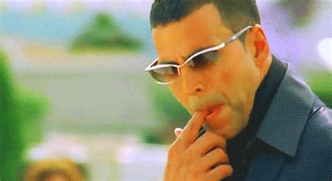 Akshay Kumar GIFs - Find & Share on GIPHY