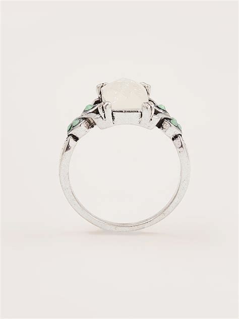 Vintage White Opal Ancient Silver Ring | stylewe