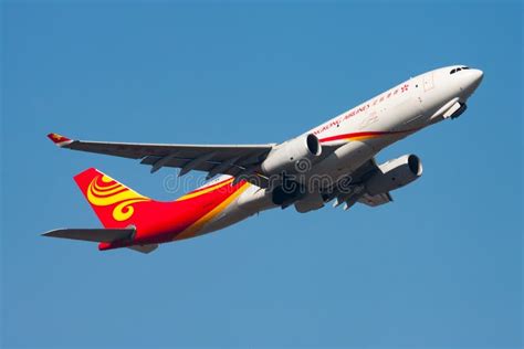 Hong Kong Airlines Cargo Airbus A330-200 B-LNW Cargo Plane Departure and Take Off at Hong Kong ...