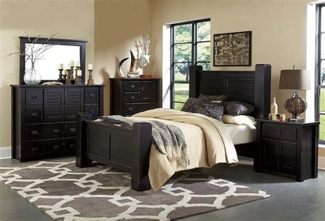 Black 4 Piece Queen Bedroom Set - Trestlewood | RC Willey | Bedroom ...