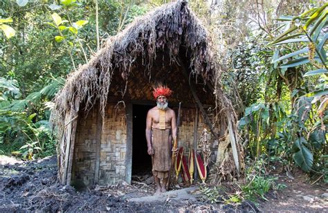 Spirits Of Papua New Guinea: Rites & Rituals In Mount Hagen - Jay Tindall