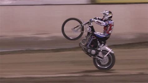 A compilation of wheelies during the 2016 Speedway season - YouTube