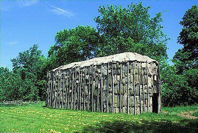 Iroquios Longhouse | Native american longhouse, Native america, Long house