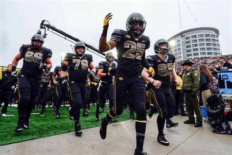 OHIO STATE VS. IOWA: SECOND HALF GAME THREAD - Black Heart Gold Pants