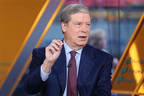 Stanley Druckenmiller says he wouldn't want to be short market, sees ...