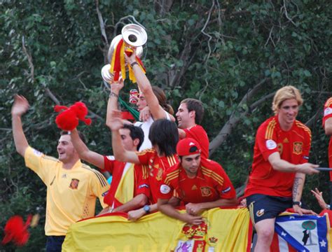 File:Spain Euro 08 celebration 3.jpg - Wikimedia Commons