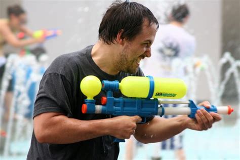 Water gun fight at city hall Saturday | Fagstein