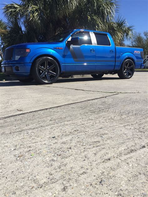 Southeast 22" F150 gloss black wheels and tires - Ford F150 Forum ...