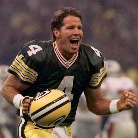 PACKERS: A look back at the career and story of Brett Favre as his HOF ...