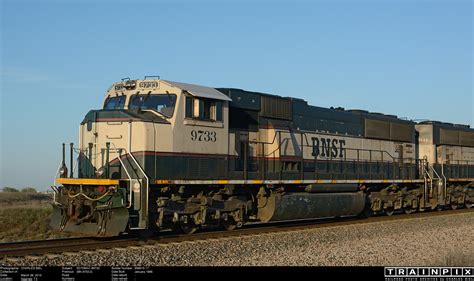 The BNSF Photo Archive - SD70MAC #9733