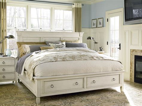 Universal Furniture | Summer Hill | Storage Bed (Queen)