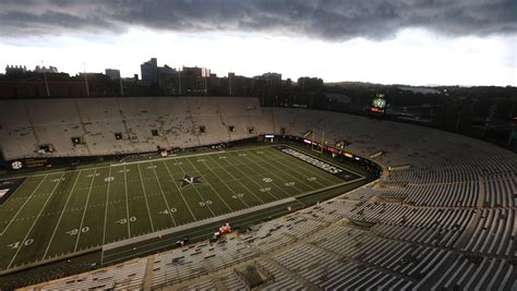 EXCLUSIVE: Vanderbilt in talks for new football stadium