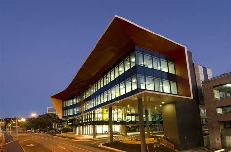 Flinders Centre for Innovation in Cancer / Woodhead | ArchDaily