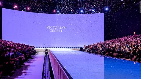 Victoria's Secret Fashion Show 2015 runway - 2015 Victoria's Secret ...