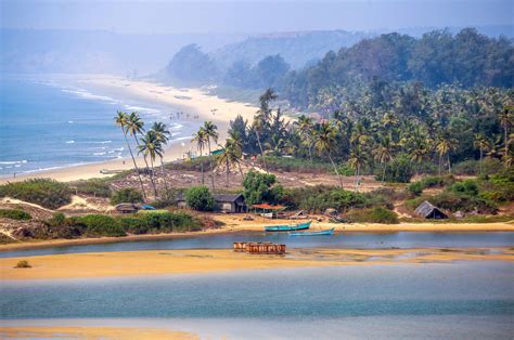 Full-service direct flights from London to Goa for £482