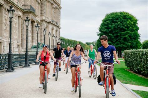 Paris Day Bike Tour | Explore Paris Attractions | Fat Tire Tours