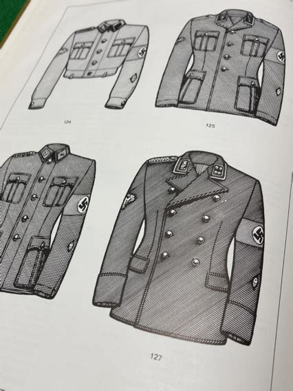 UNIFORMS AND BADGES OF THE THIRD REICH VOL 2 - CP Militaria