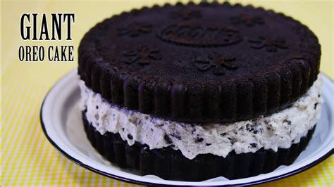 How to make a Giant Oreo cake😱😱😱😱 - YouTube