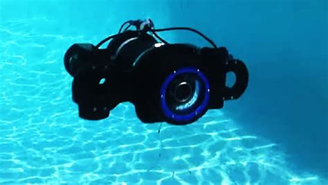 Photographers Build DIY Remote Controlled Submarine To Film Hippos ...