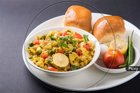 Image of Masala Anda Bhurji with Pav/Bread-UL478355-Picxy