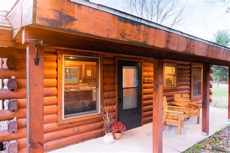 Ash Cabin | Spur of the Moment Ranch - Getaway Resort in Mountain, Wisconsin